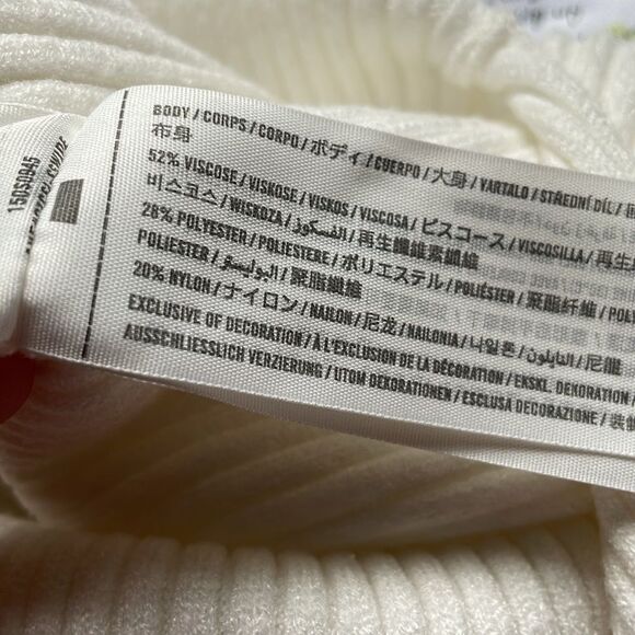 Abercrombie & Fitch White Ribbed Mock Neck Knit Sweater (Size: XS) - Picture 9 of 13